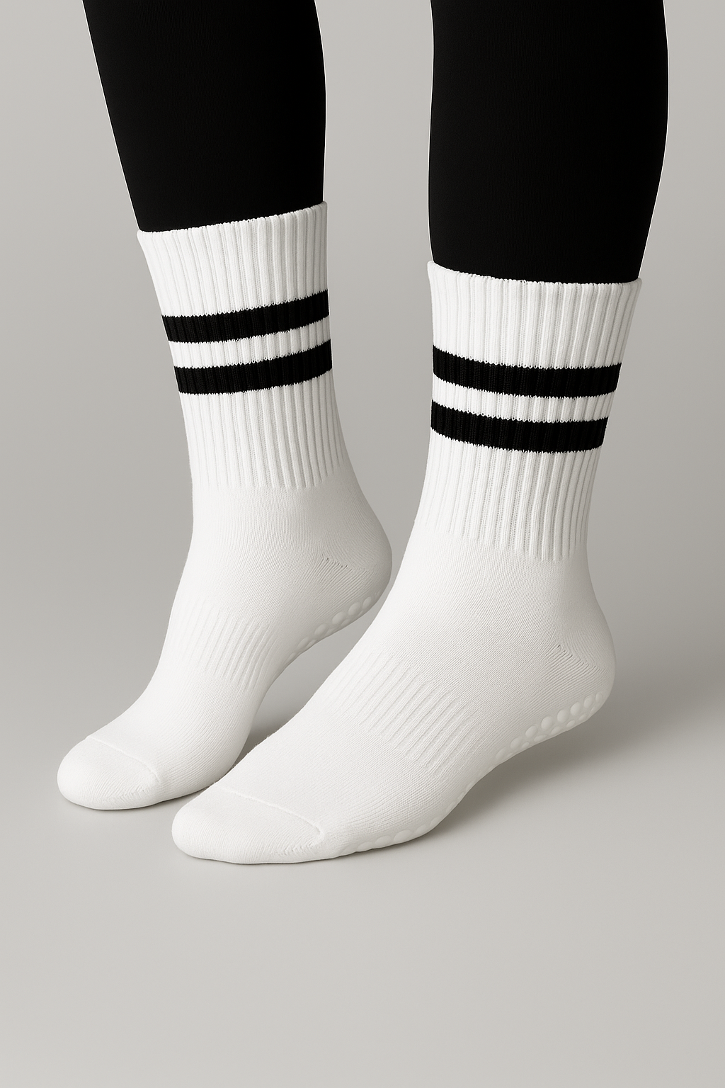 Calcetines deportivos con agarre de balance de blancos